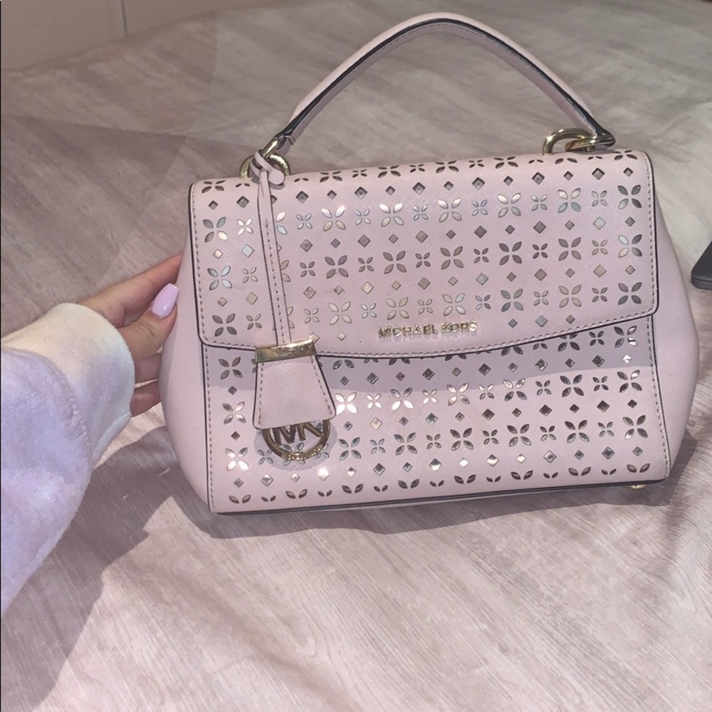 michael kors pink hand handbag perfect condition